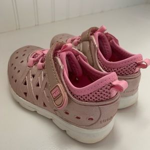 Made2Play Phibian toddler shoes size 6 rose gold